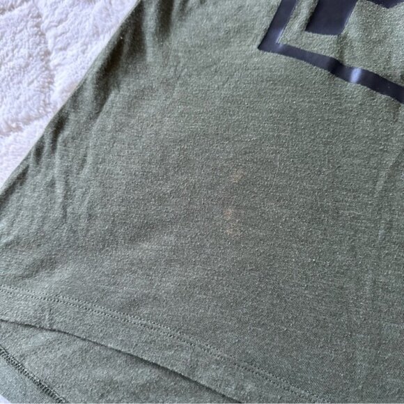 Victoria's Secret PINK | Olive & Tropical Print Logo Crew Neck Tee | Size Large - Picture 3 of 8